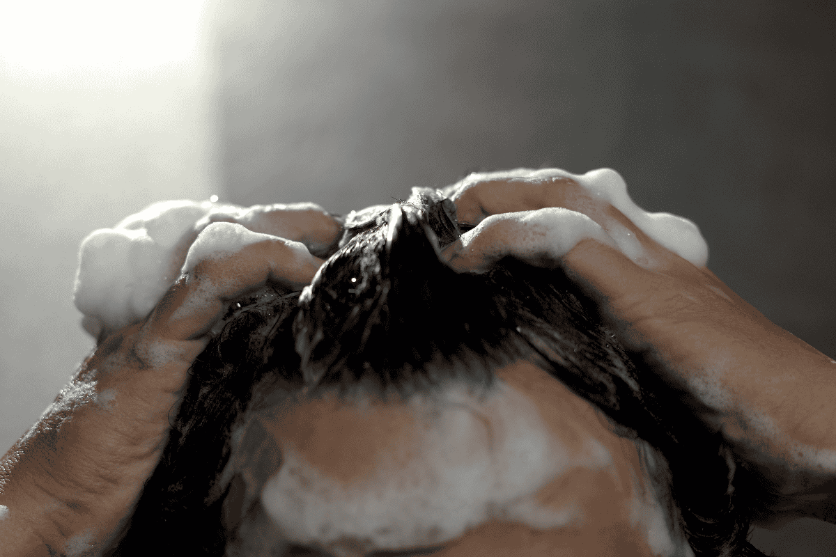 Các hoạt chất cần có trong dầu gội trị gàu 