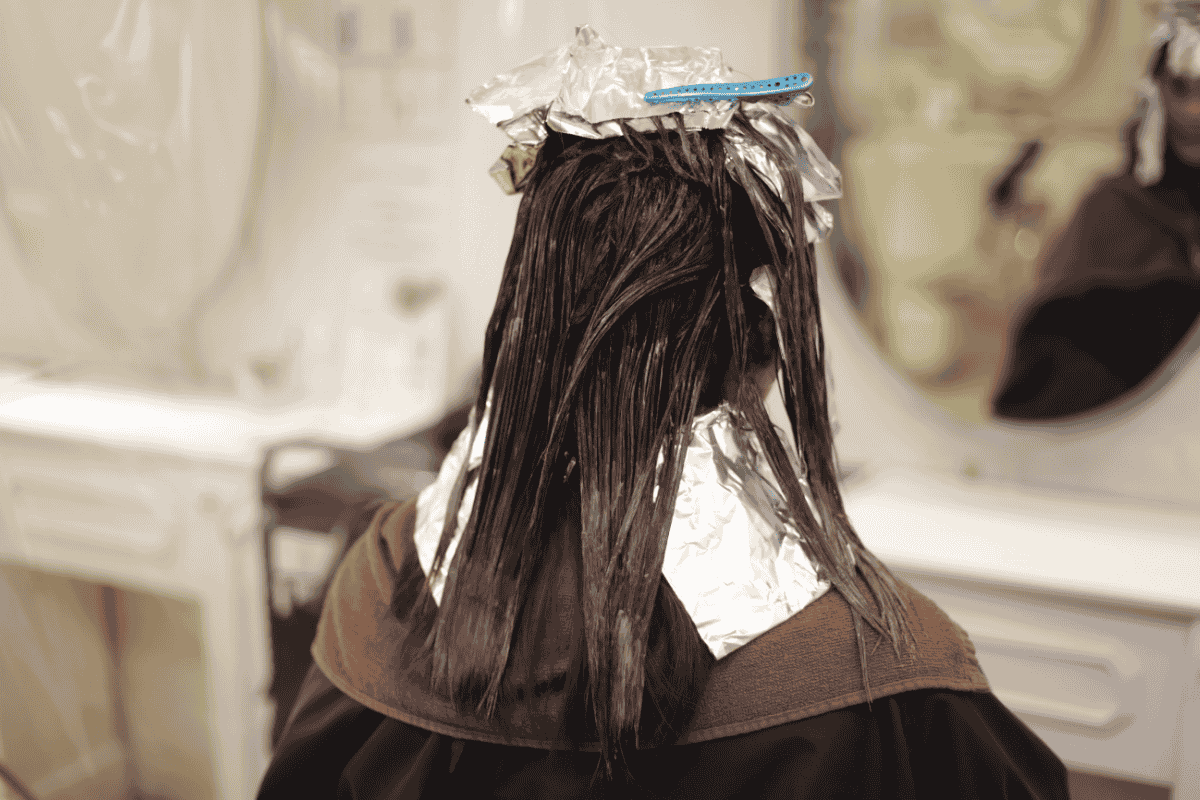 Cách sử dụng thuốc nhuộm tóc màu đen khói