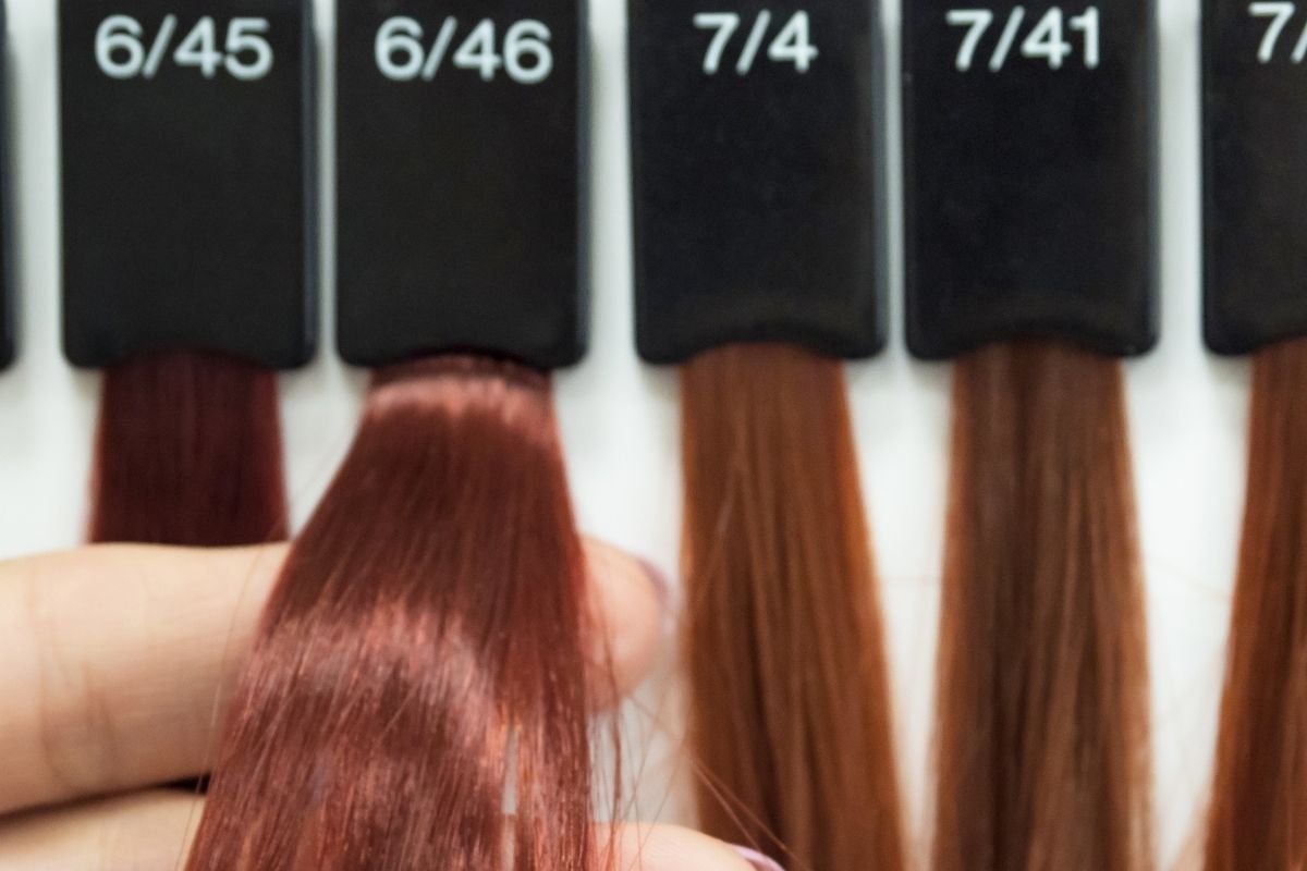 Bí quyết chọn màu tóc đẹp cho tuổi 30 tôn vinh làn da